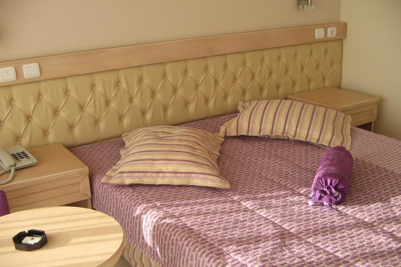 Esat Hotel
