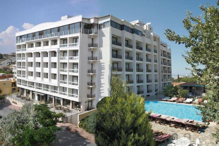 Esat Kusadasi