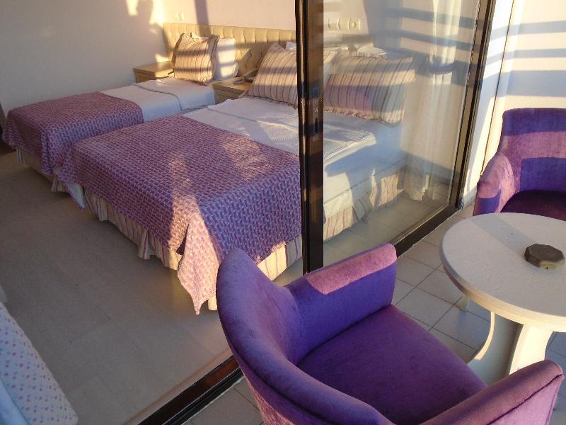 Esat Hotel Kusadasi